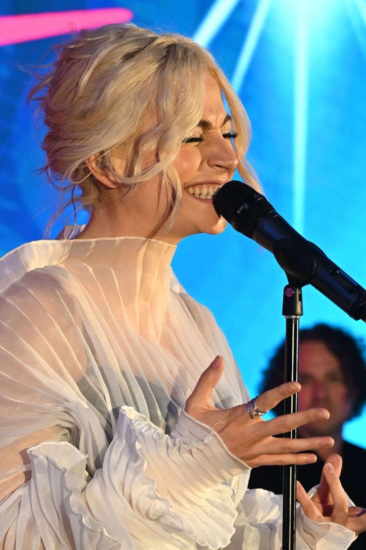 pixie lott wearing floa design jewelry