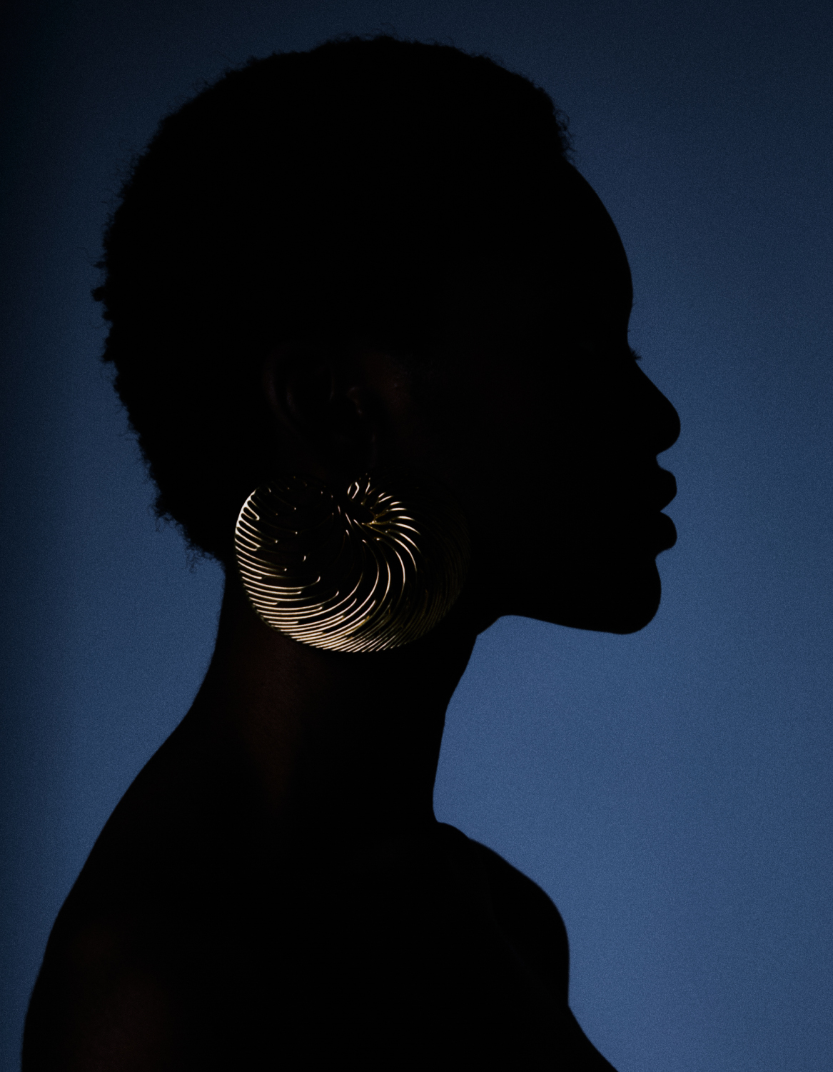 241129_ argonaut shell earring conceptual silhouettejpg