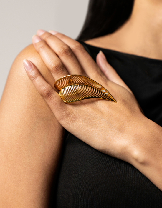 big leaf ring in gold